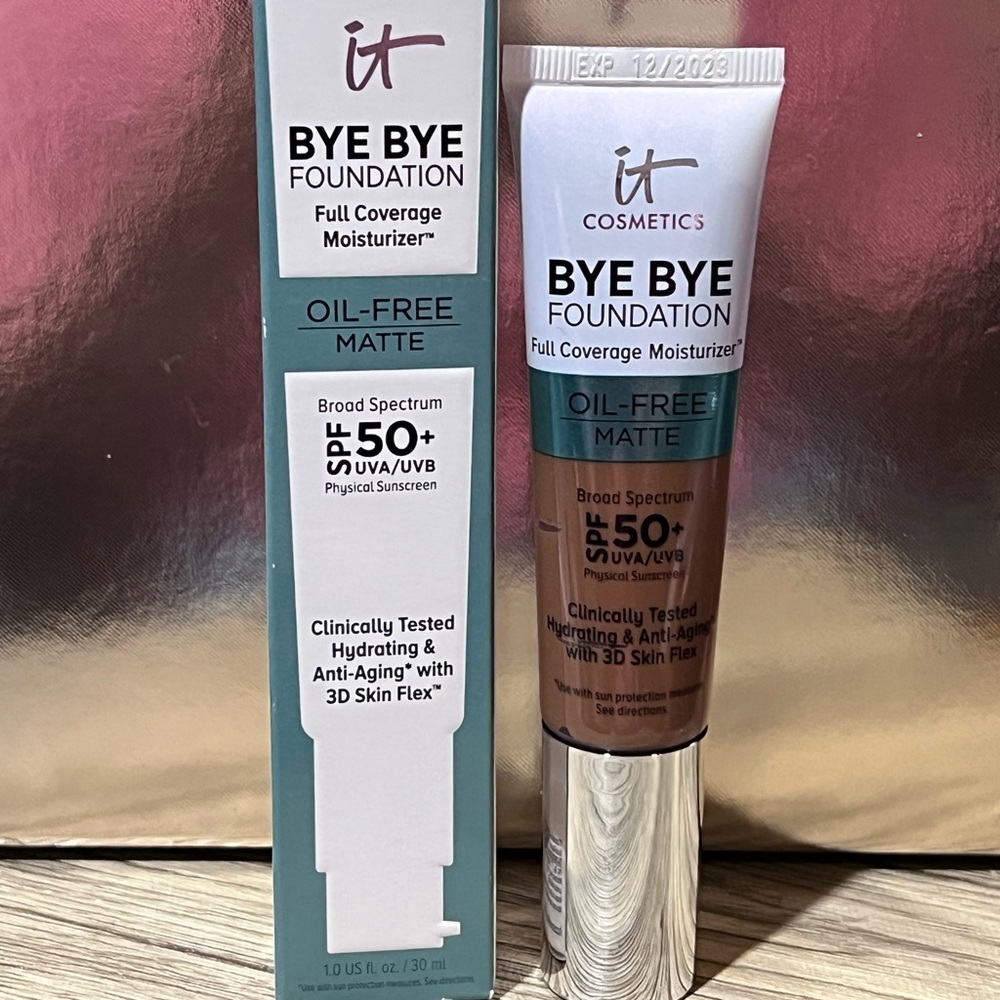 IT Cosmetics Bye Bye Foundation Oil Free Matte *DEEP* NEW SPF Expire 12/23